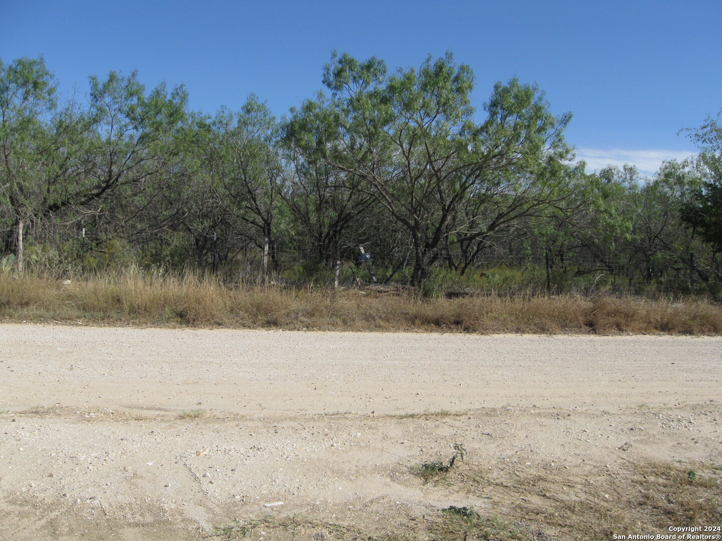 754 Cr 6843 Lytle, TX 78052 - Photo 4 of 7