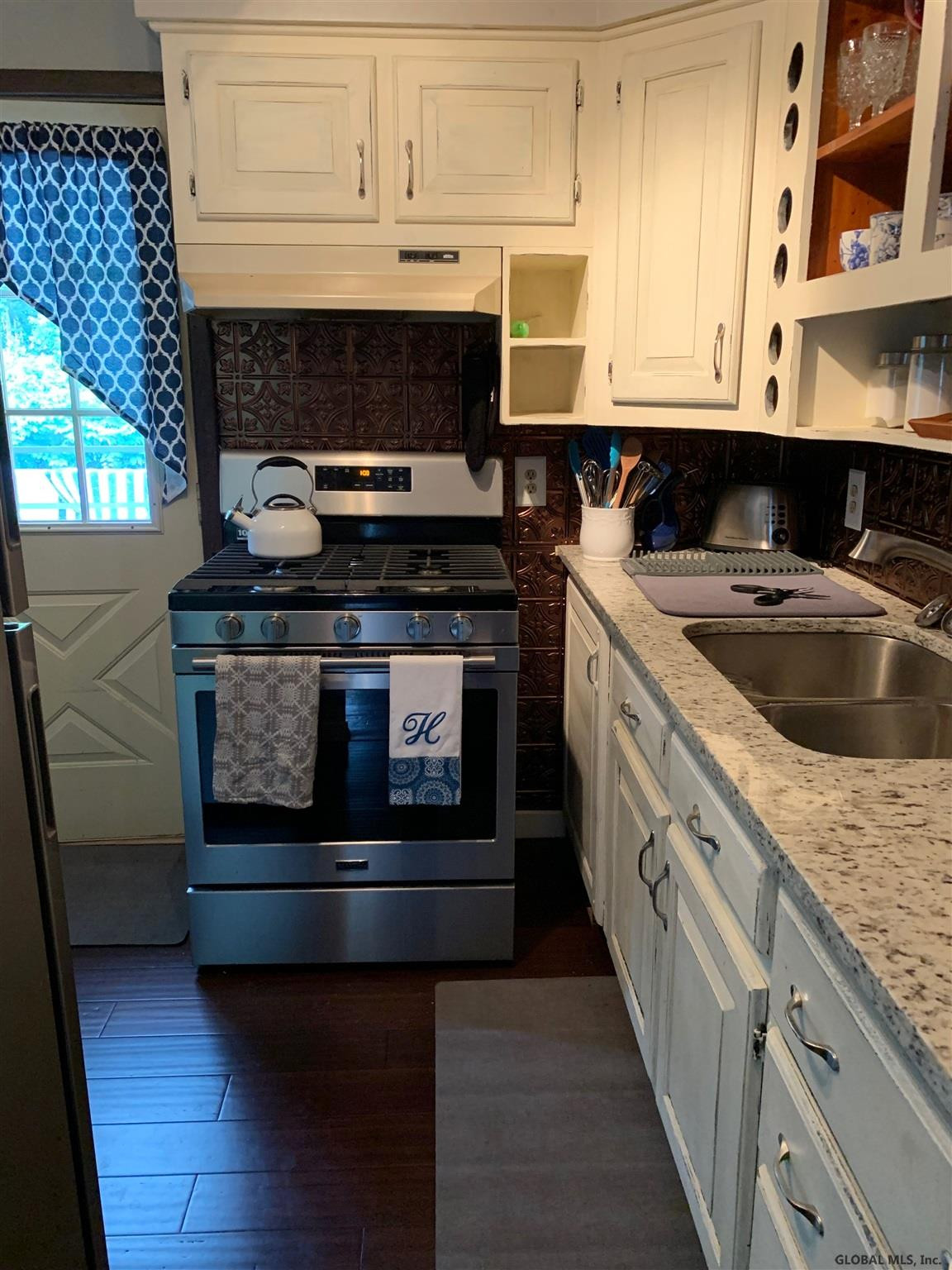 5 Colt Road Colonie, NY 12205 - Photo 5 of 28 Photo 5