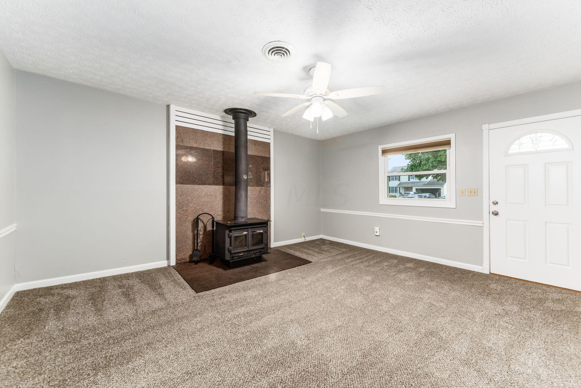 9782 Lynns Road Etna, OH 43062 - Photo 13 of 32 Living room