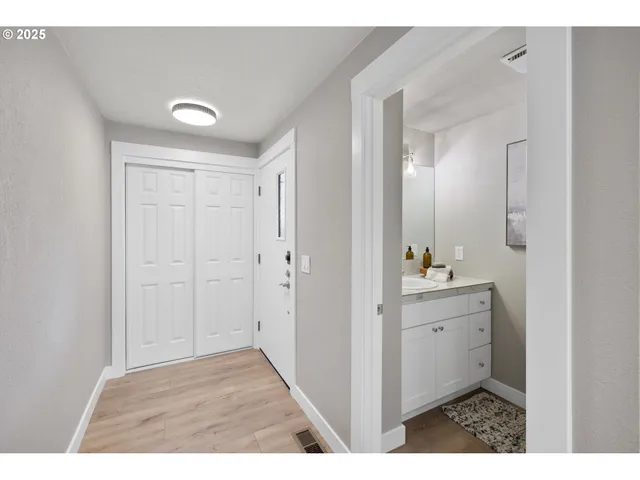 $299,000 | 3240 Northeast 29th Street, Gresham, OR 97030