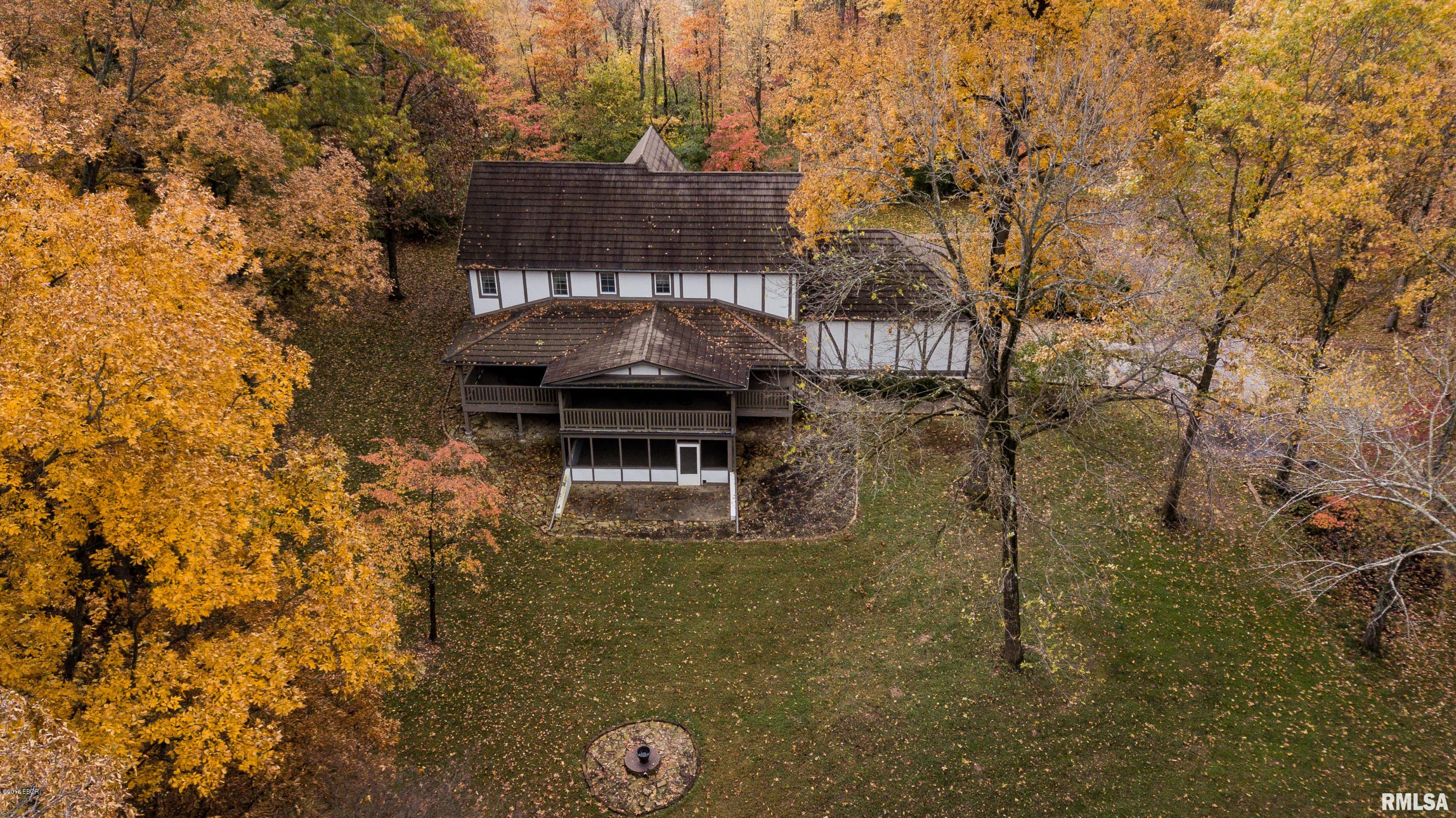 9058 Baxter Road Benton, IL 62812 - Photo 4 of 46