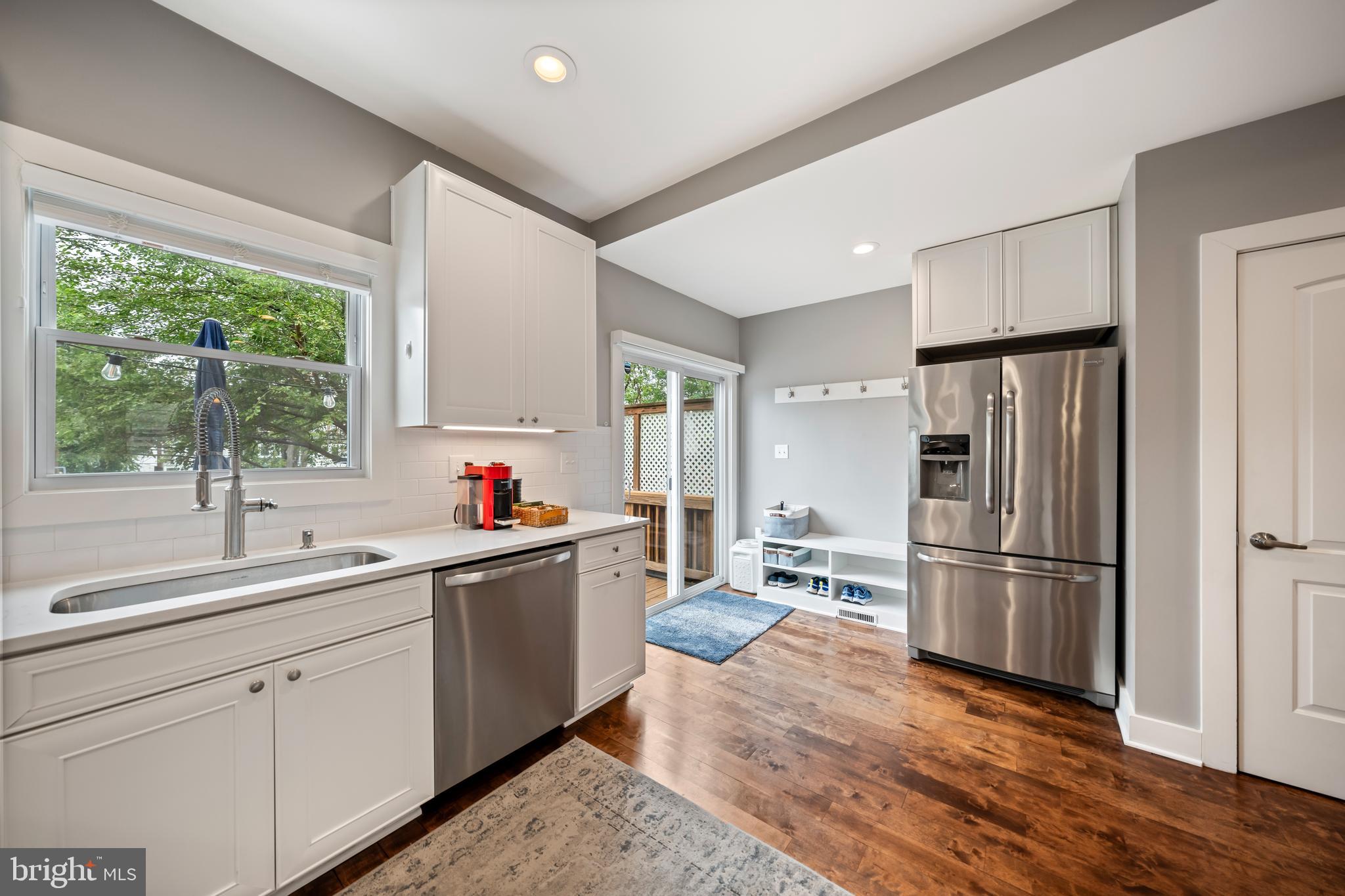 613 Longfellow Street Northwest Washington, DC 20011 - Photo 10 of 42 Lots of light!