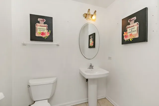 $600,000 | 1285 Mallard Lane, Hoffman Estates, IL 60192