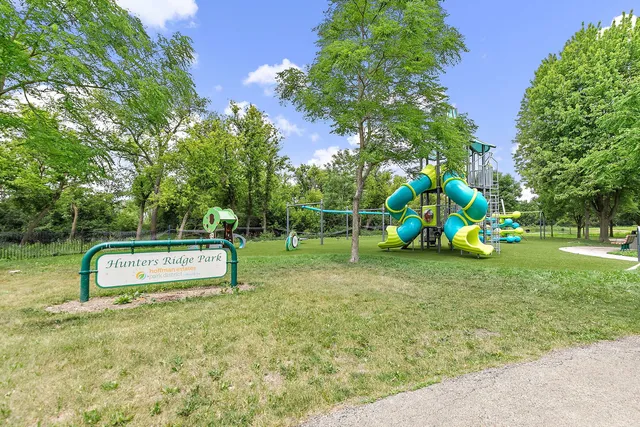 $600,000 | 1285 Mallard Lane, Hoffman Estates, IL 60192