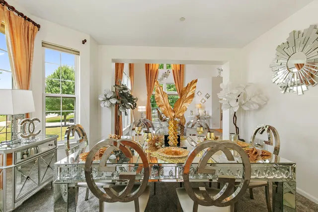 $600,000 | 1285 Mallard Lane, Hoffman Estates, IL 60192