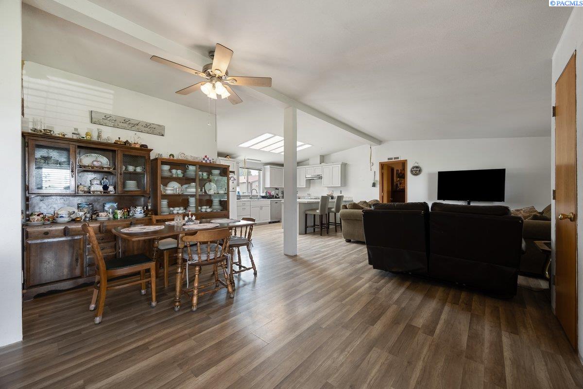 28707 South Finley Road Kennewick, WA 99337 - Photo 7 of 27 Gallery Image 7