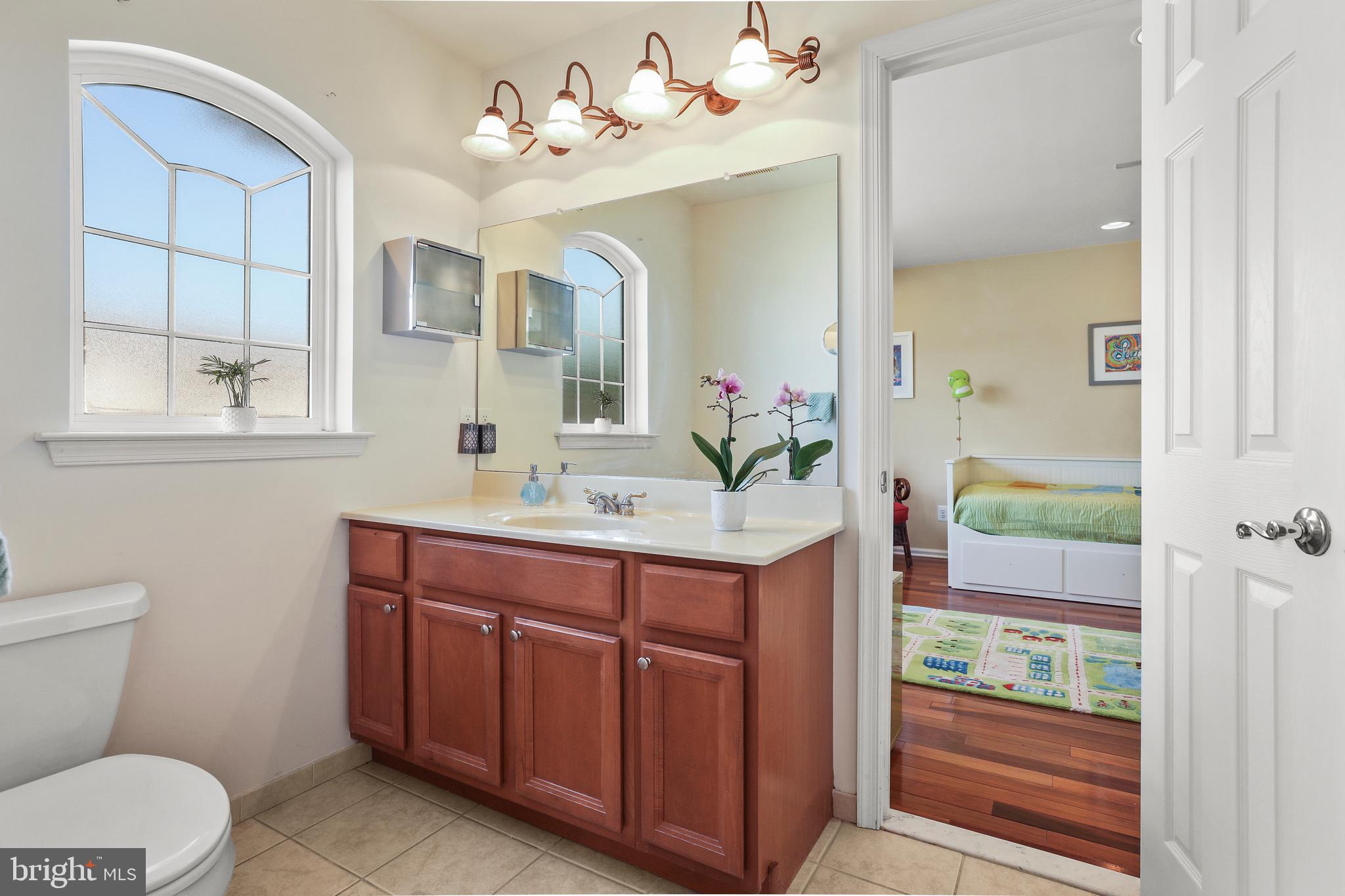 55 Cypress Point Road Mount Holly, NJ 08060 - Photo 27 of 41 Jack n' Jill Bath