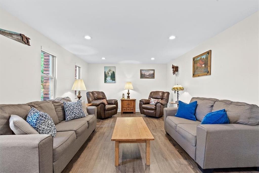 102 Bertley Ridge Drive Coraopolis, PA 15108 - Photo 4 of 24 a living room with furniture and a couch