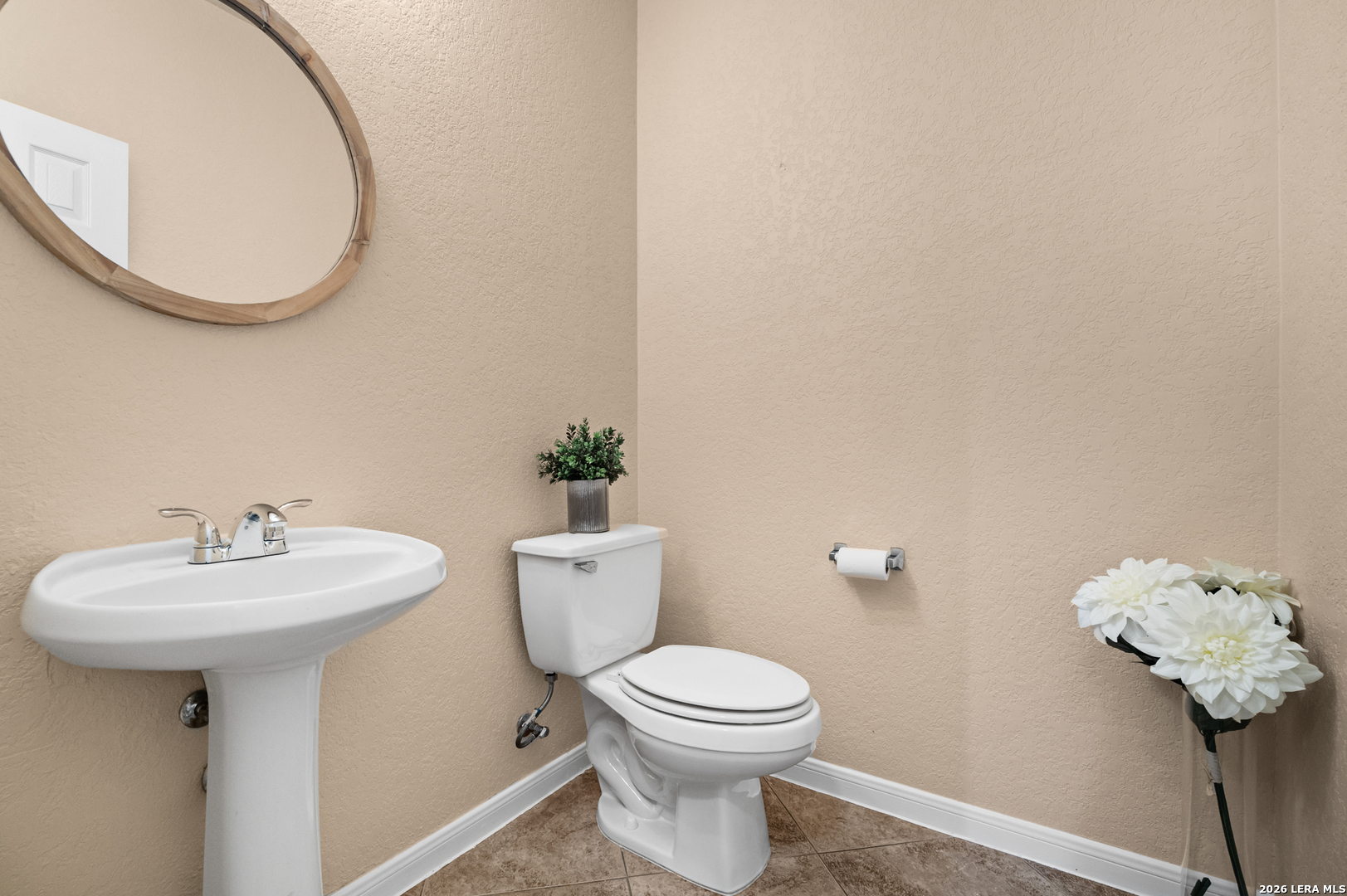 1008 Magellan Windcrest, TX 78239 - Photo 9 of 45