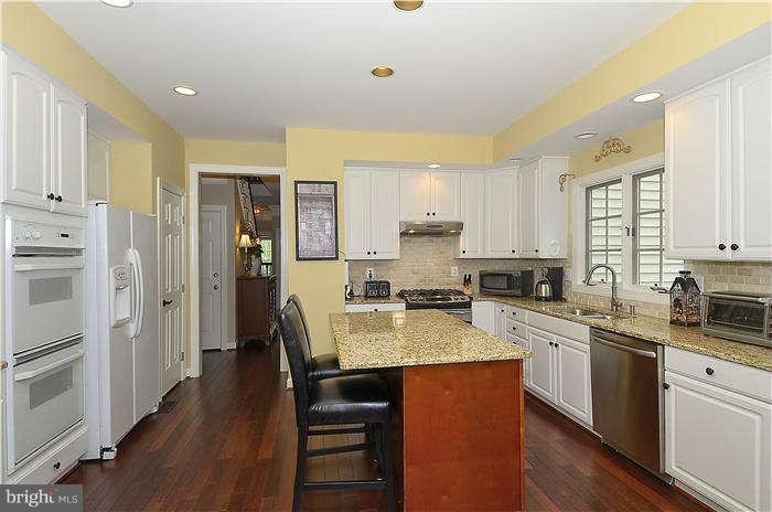 5409 Radel Court Ellicott City, MD 21043 - Photo 12 of 30 Kitchen