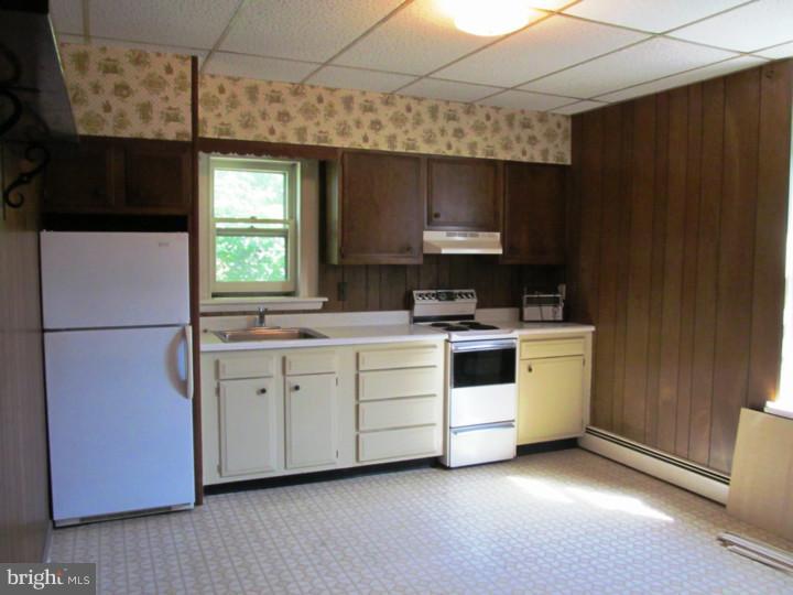 330 Broad Street Spring City, PA 19475 - Photo 12 of 17 Gallery Image 12