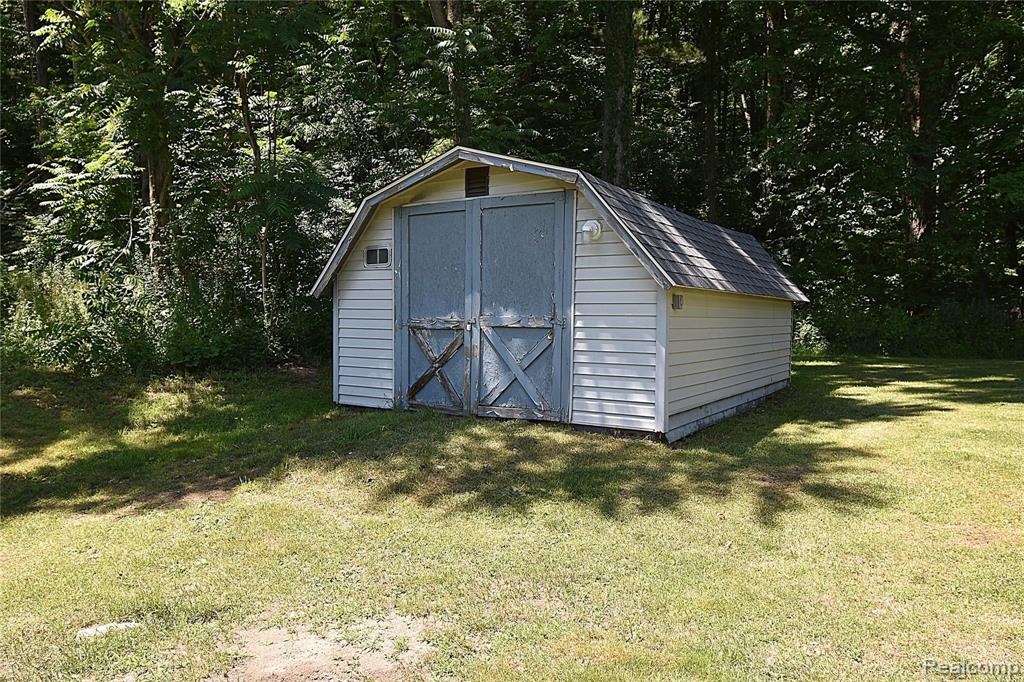 8081 Dexter-Pinckney Road Dexter, MI 48130 - Photo 25 of 28