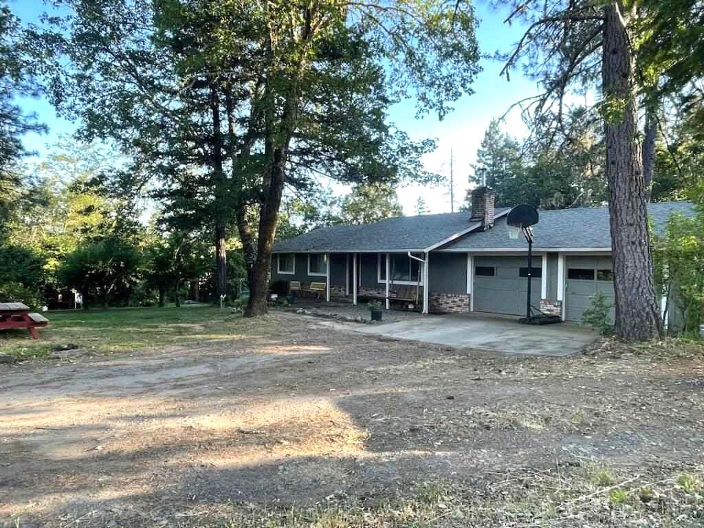 2604 Chapman Creek Road Cave Junction, OR 97523 - Photo 1 of 33 2604 Front 2