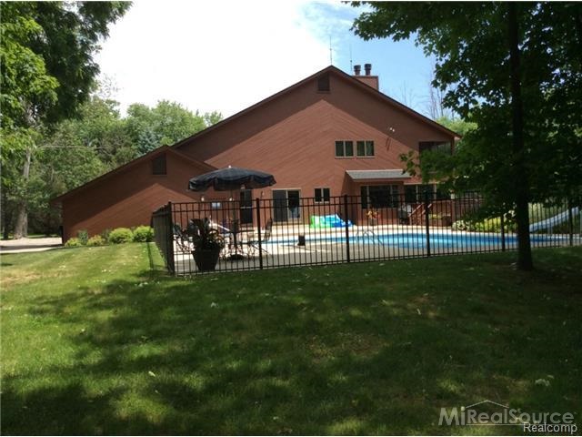 53289 Baker Road Chesterfield, MI 48047 - Photo 2 of 42