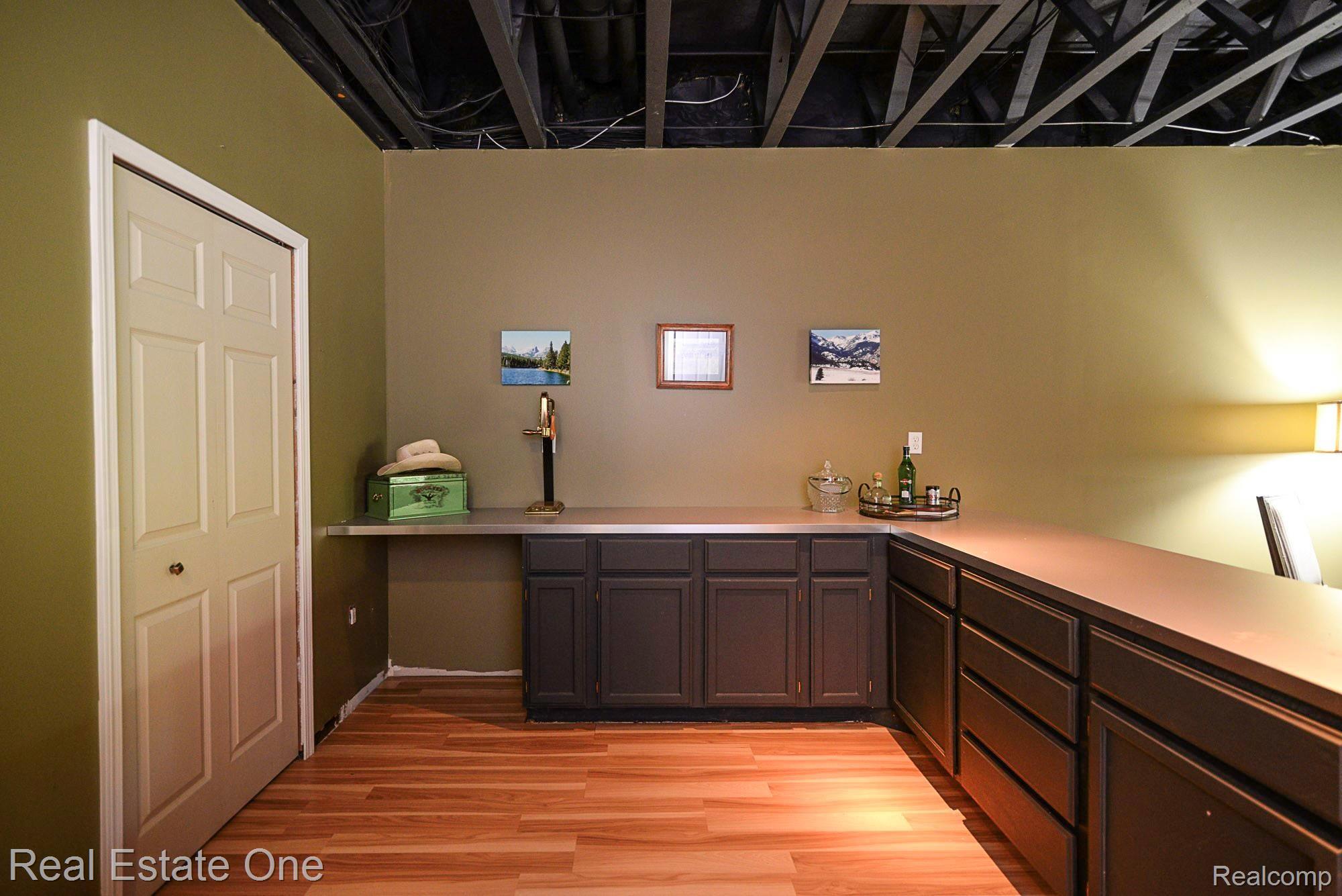 618 Brighton Lake Road Brighton, MI 48116 - Photo 29 of 50 DSC_0500.jpg