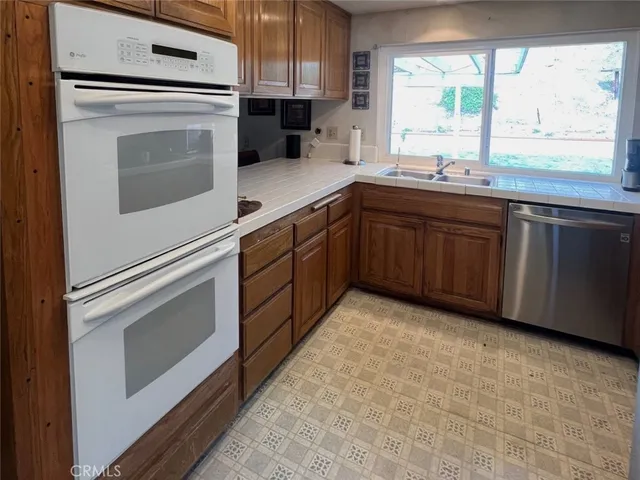 $1,150,000 | 5519 East Avenida Palmar, Orange, CA 92869