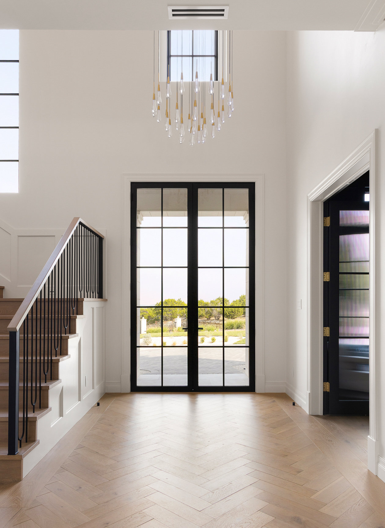 9117 Brookhurst Cove Austin, TX 78733 - Photo 4 of 40