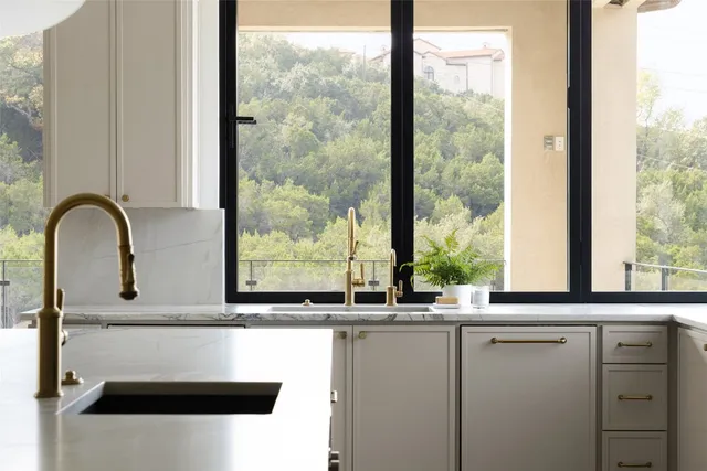 $5,995,000 | 9117 Brookhurst Cove, Austin, TX 78733