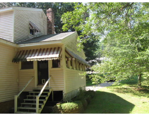 22 Leslie Road Rowley, MA 01969 - Photo 2 of 11