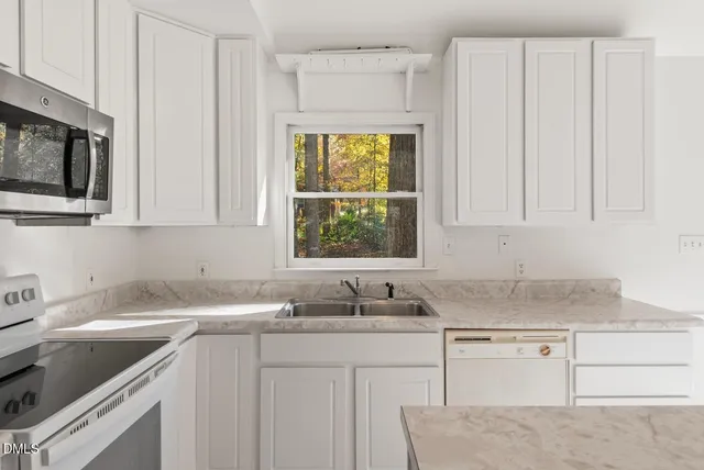 $285,000 | 603 Buttonwood Drive, Hillsborough, NC 27278