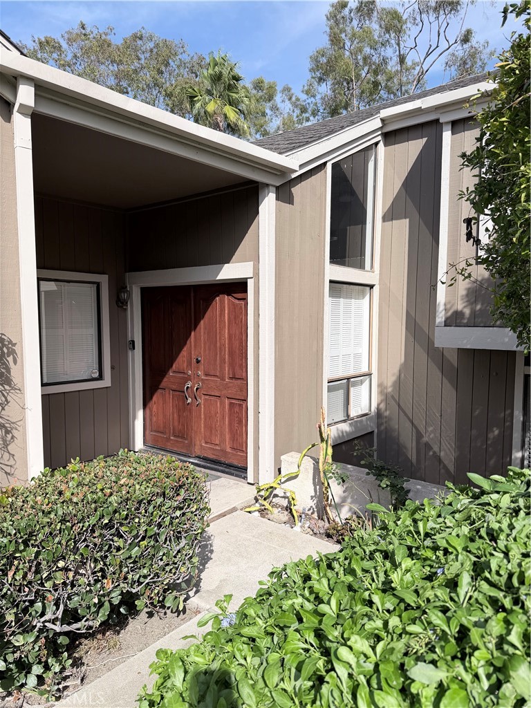 40 Canyon Ridge Irvine, CA 92603 - Photo 2 of 14