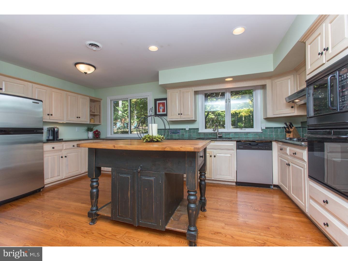 2122 Valley Hill Road Malvern, PA 19355 - Photo 5 of 24 Kitchen
