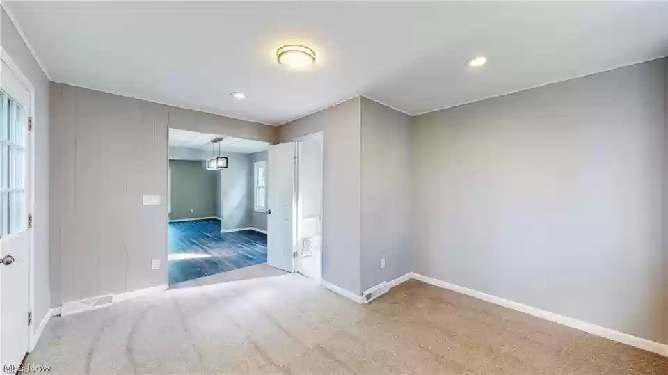 4062 Bayard Road Cleveland, OH 44121 - Photo 13 of 22