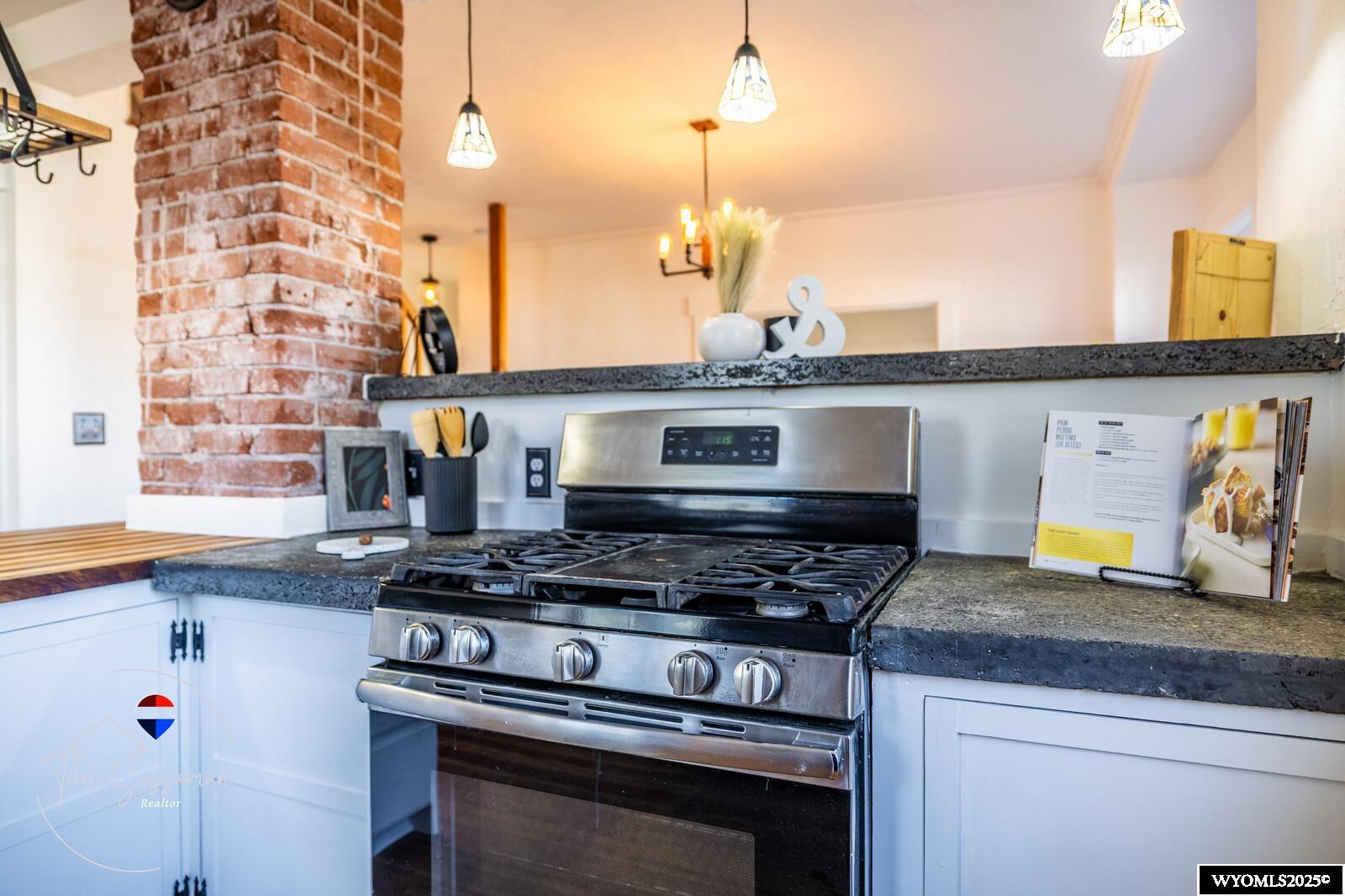 1007 South Wolcott Street Casper, WY 82601 - Photo 12 of 42