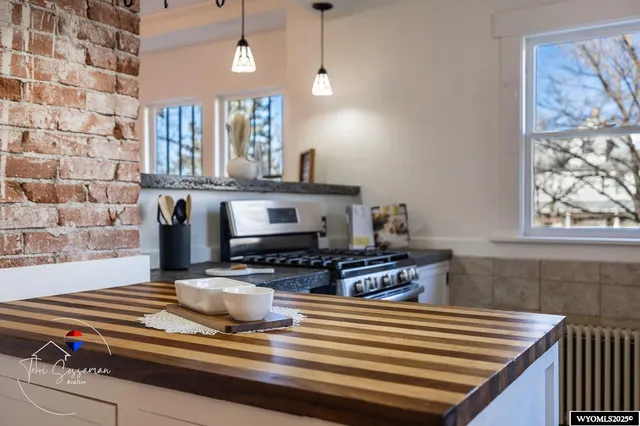 $455,000 | 1007 South Wolcott Street, Casper, WY 82601