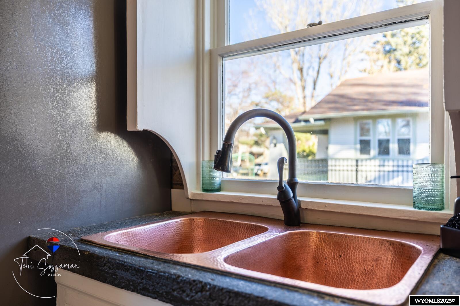 1007 South Wolcott Street Casper, WY 82601 - Photo 10 of 42