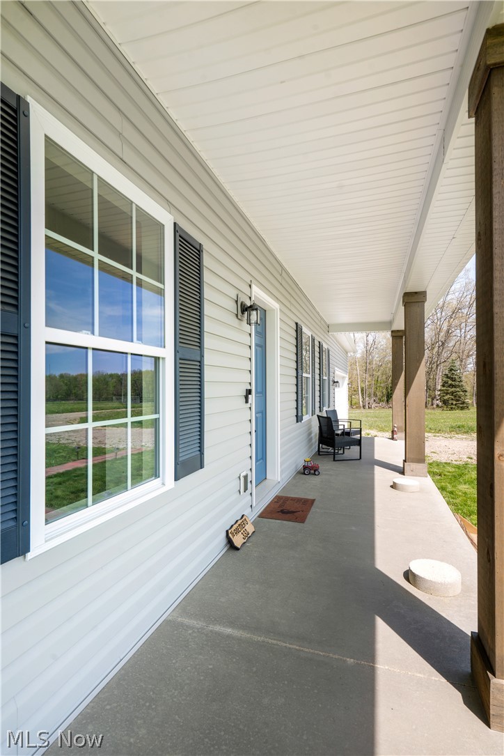 332 Clark Road Wooster, OH 44691 - Photo 4 of 31 Front porch