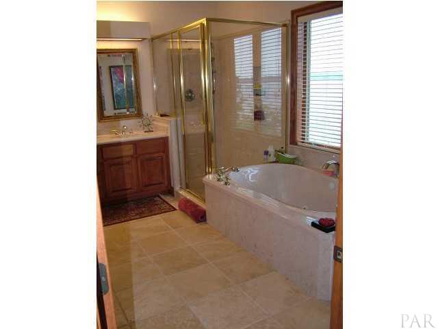 7854 Petersen Point Road Milton, FL 32583 - Photo 11 of 24 Gallery Image 11