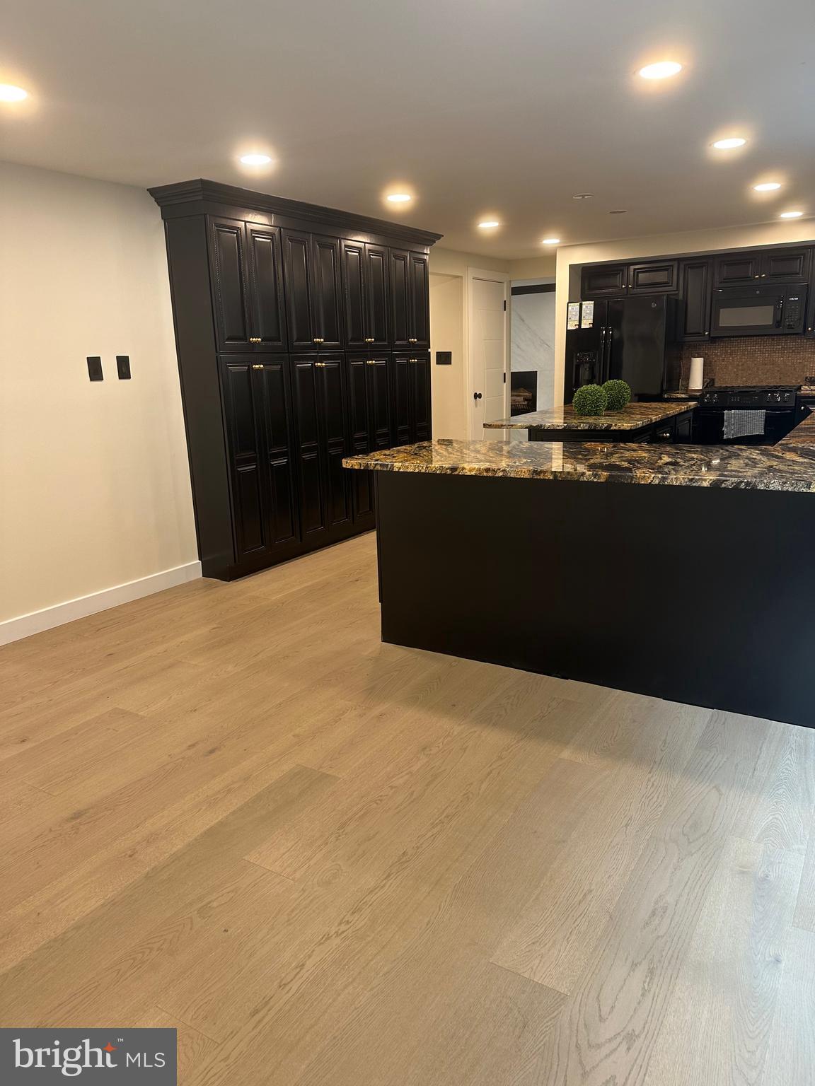 2289 Dosinia Court Reston, VA 20191 - Photo 6 of 82
