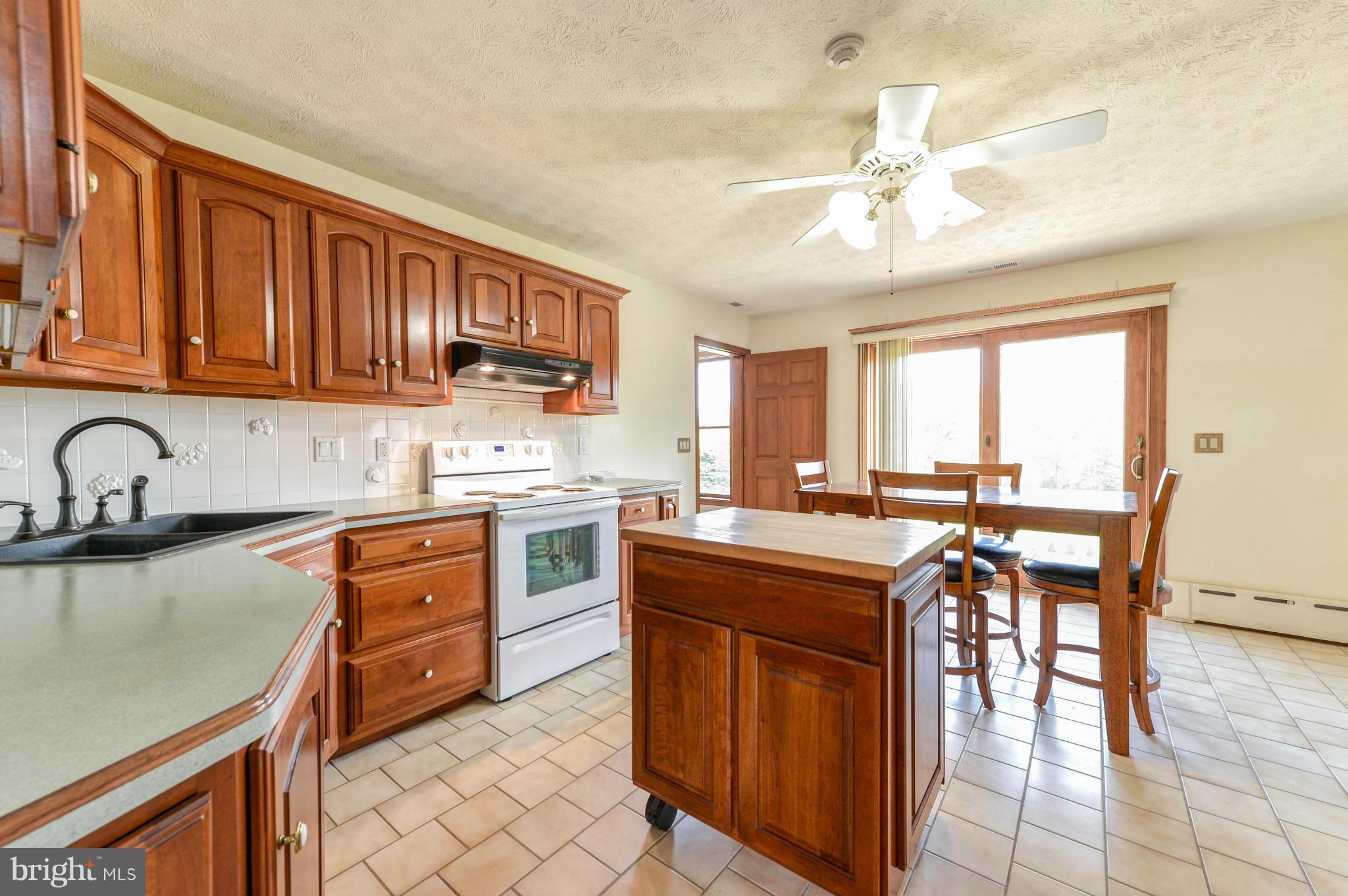 545 West Pearl Street Rising Sun, MD 21911 - Photo 6 of 27 Kitchen