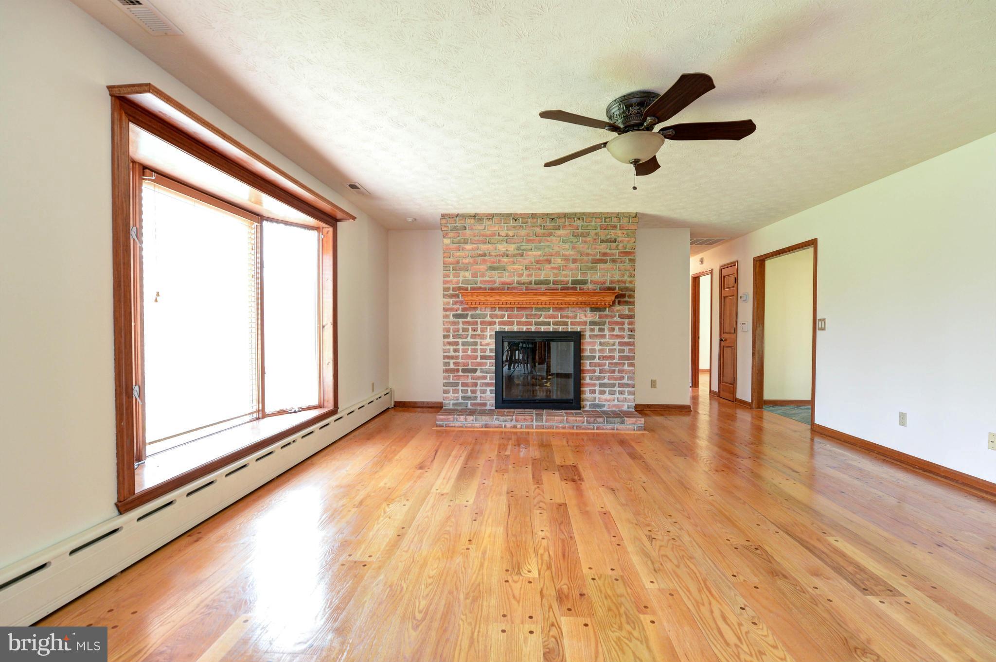 545 West Pearl Street Rising Sun, MD 21911 - Photo 10 of 27 Family Room