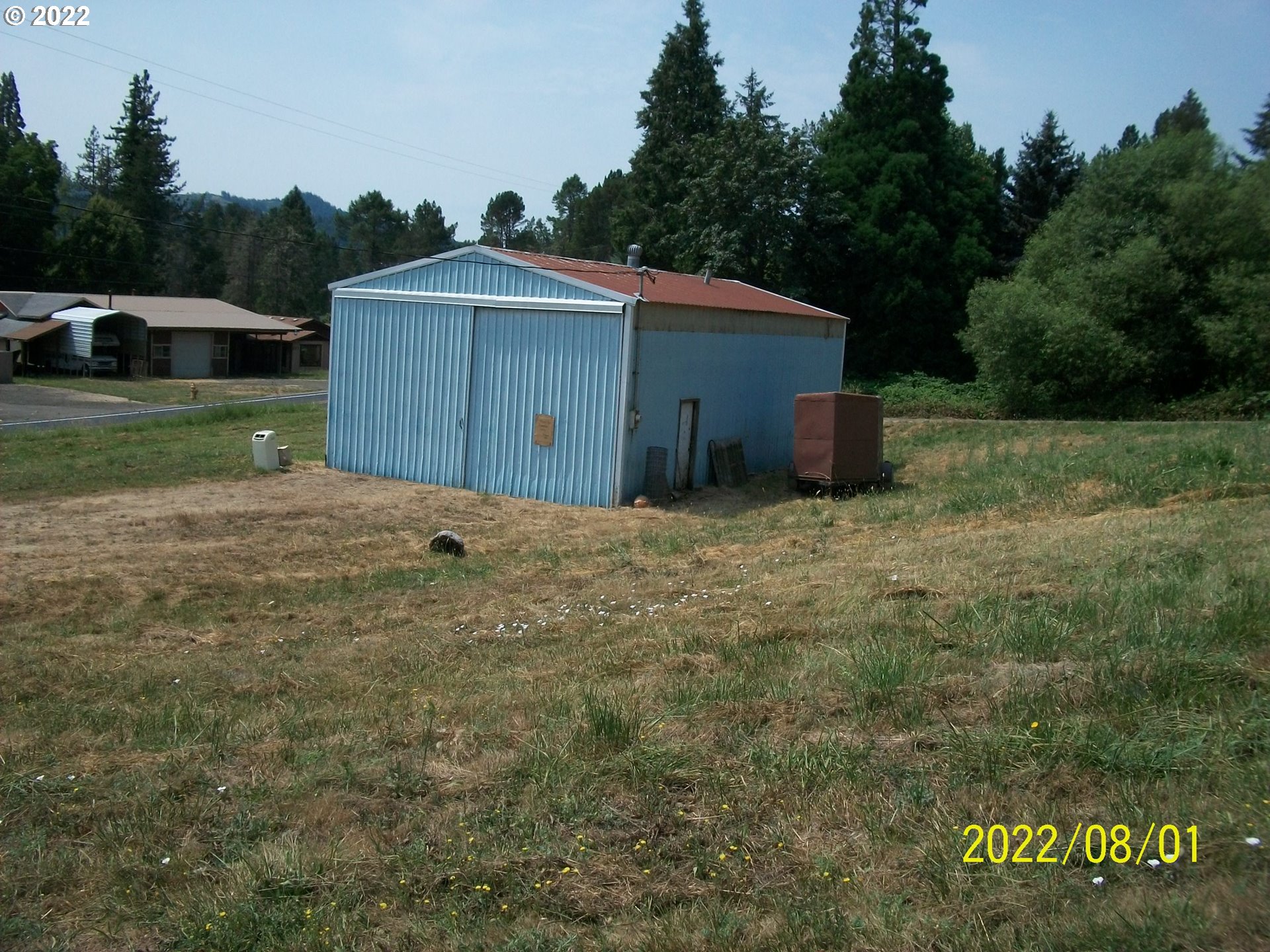426 North Side Road Sutherlin, OR 97479 - Photo 7 of 29 a view of a house with a yard
