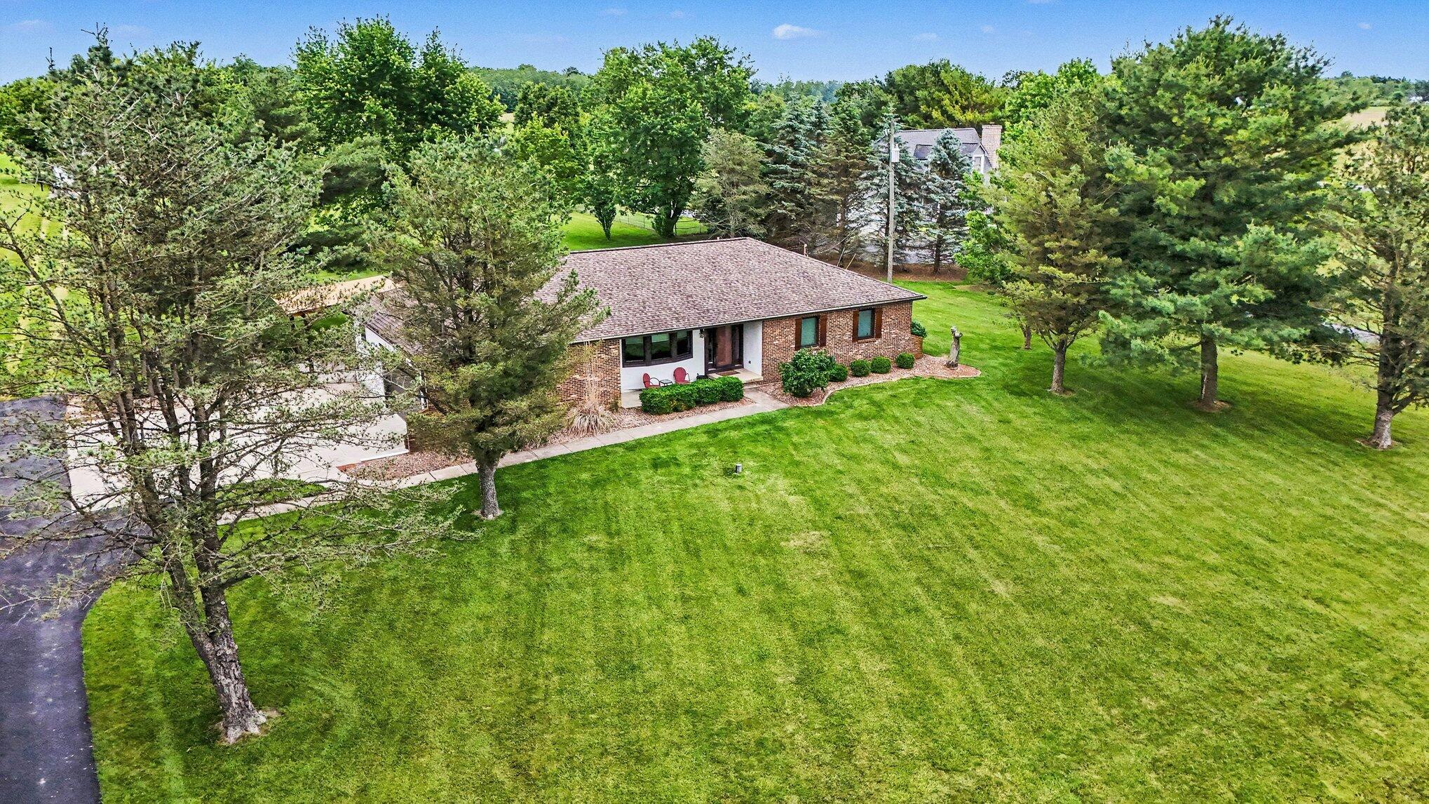 3376 Kropp Road Grove City, OH 43123 - Photo 3 of 38