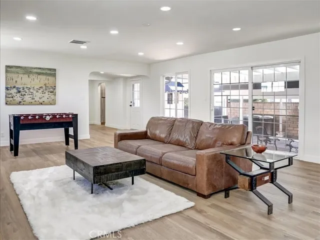 $5,500 | 323 North Janss Street, Anaheim, CA 92805