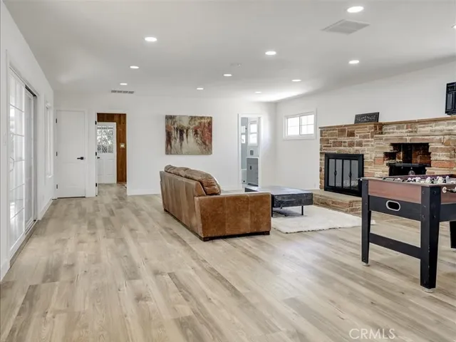 $5,500 | 323 North Janss Street, Anaheim, CA 92805