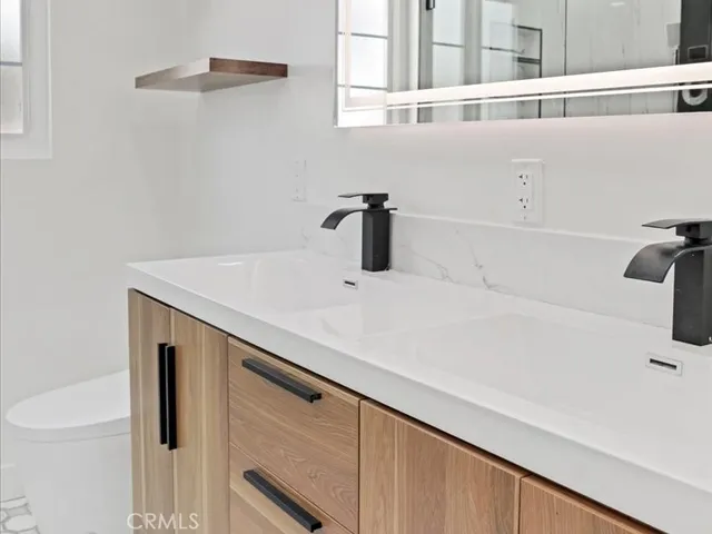 $5,500 | 323 North Janss Street, Anaheim, CA 92805