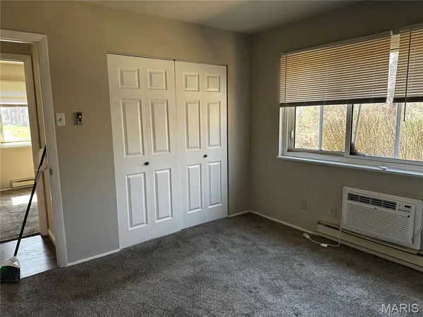 $55,000 | 7609 Hazelcrest Drive, Unit C, Hazelwood, MO 63042