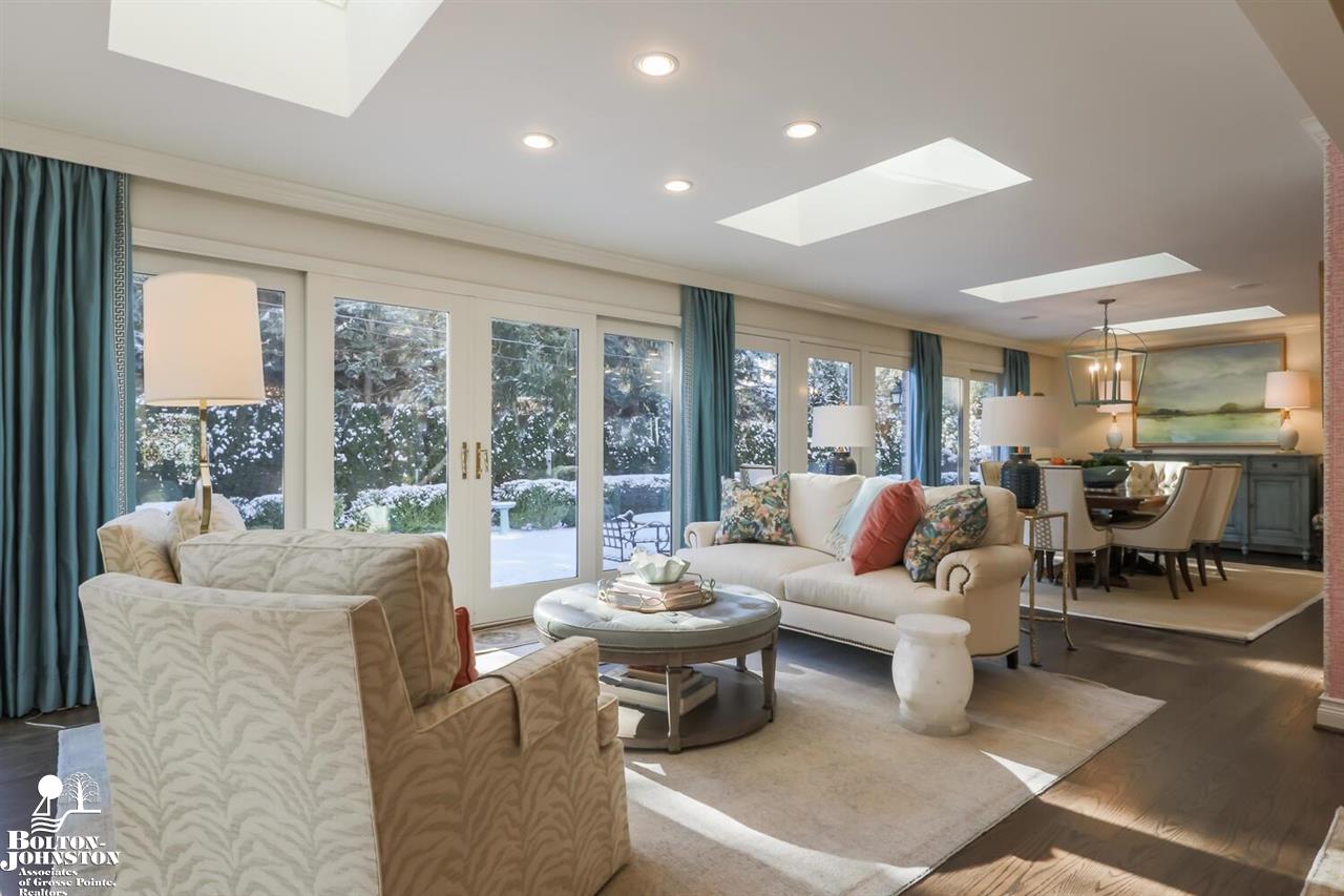 9 Stratton Place Grosse Pointe Shores, MI 48236 - Photo 17 of 68