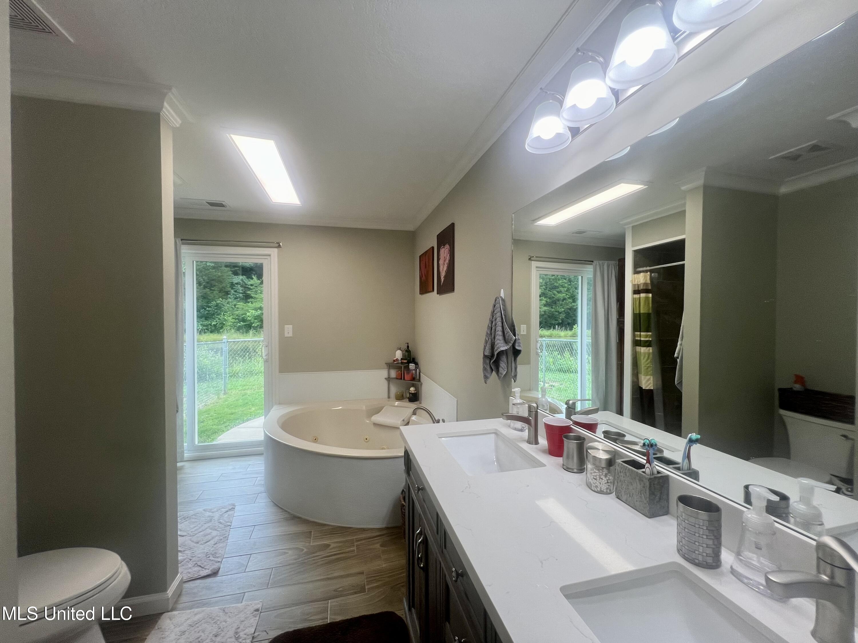 217 Yates Road Byhalia, MS 38611 - Photo 14 of 40 Master Bath 63