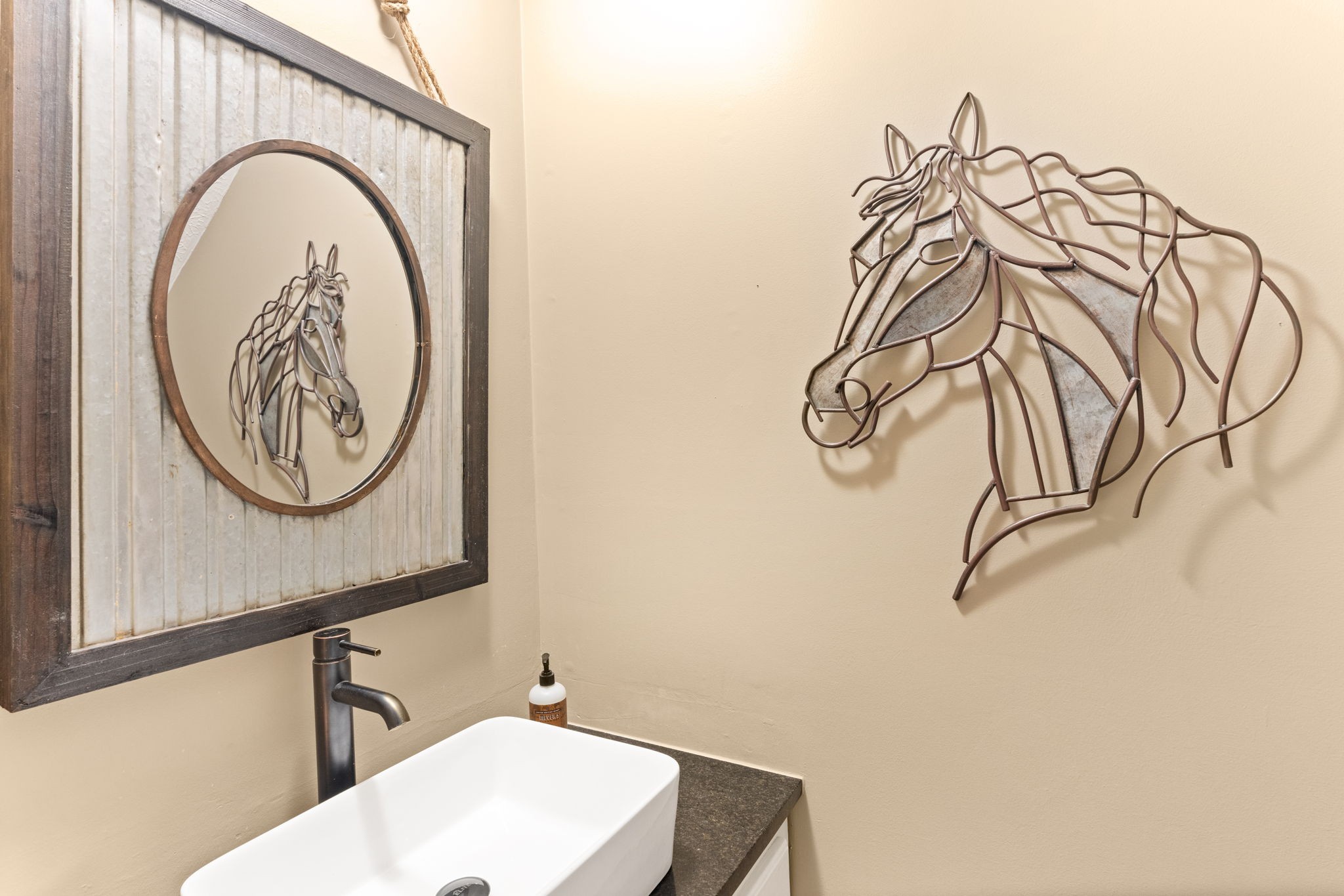 121 Ridgemar Trail Hendersonville, TN 37075 - Photo 18 of 46 a bathroom with a sink and a mirror