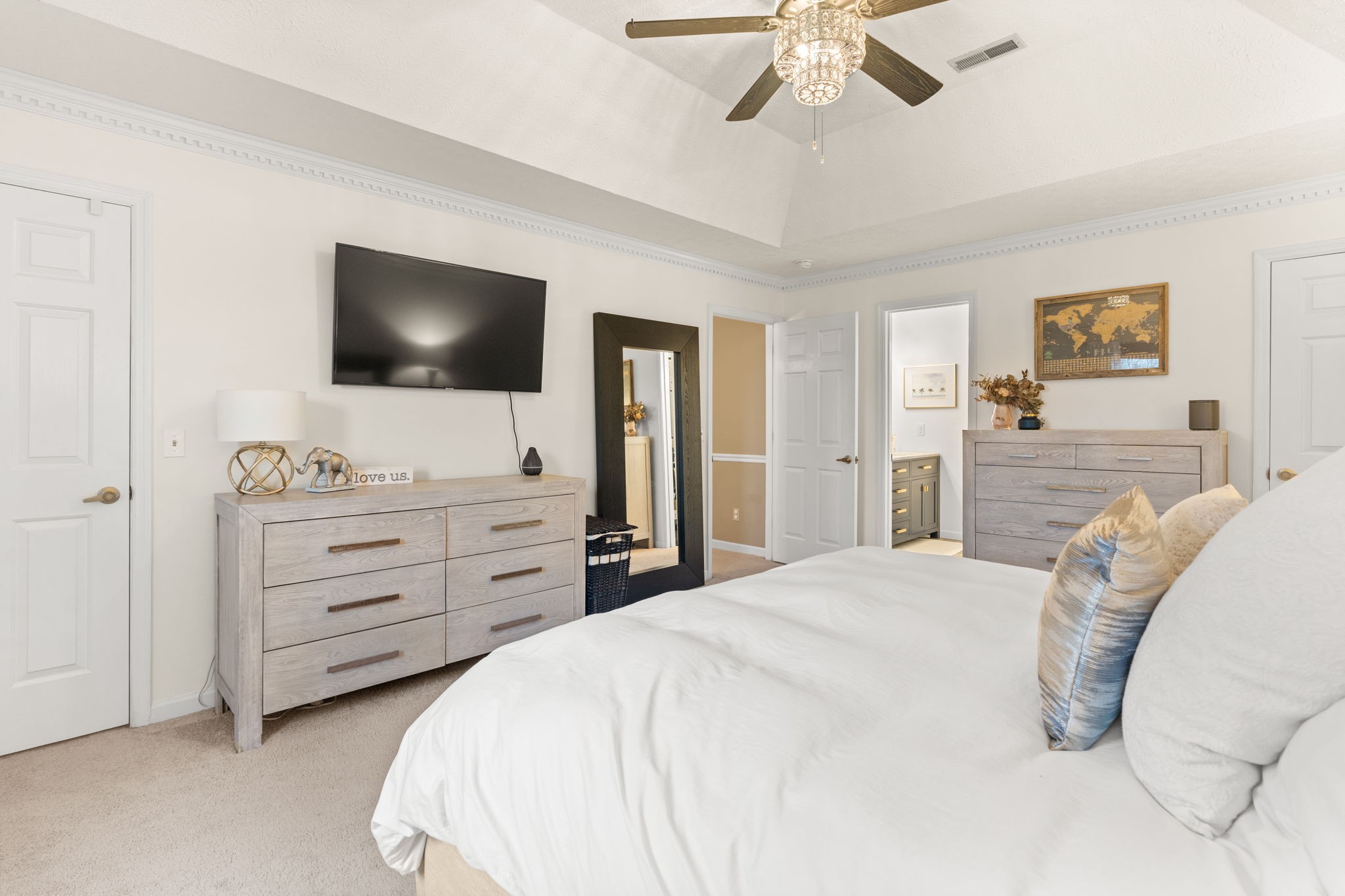 121 Ridgemar Trail Hendersonville, TN 37075 - Photo 24 of 46 a bedroom with a bed and a flat screen tv