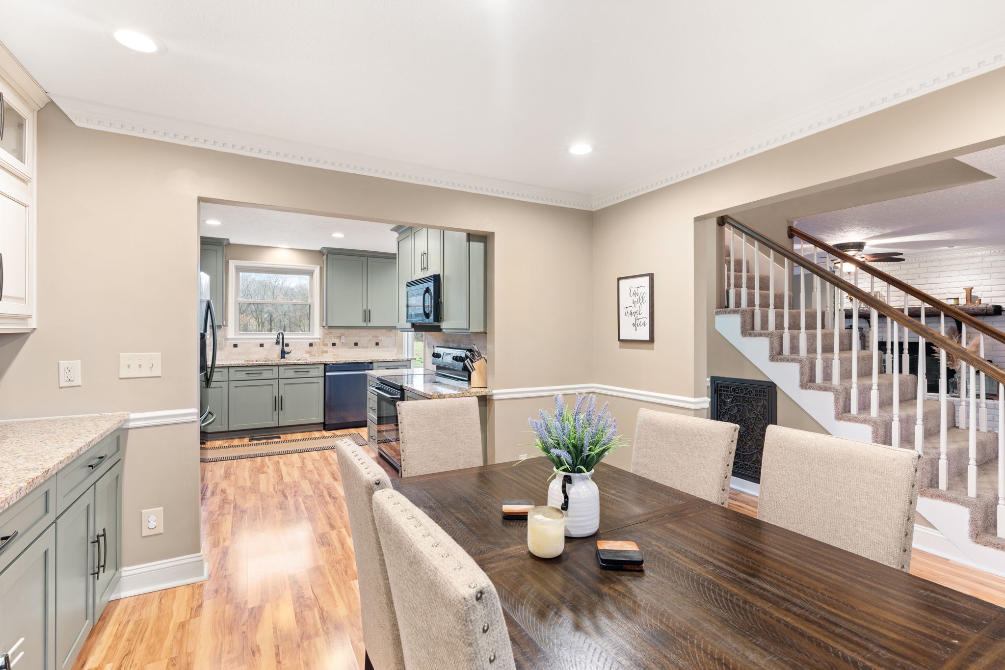 121 Ridgemar Trail Hendersonville, TN 37075 - Photo 9 of 46 a living room with dining room and wooden floor