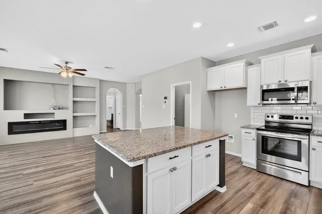 $435,000 | 3212 Keathley Drive, Lorena, TX 76655