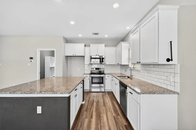 $435,000 | 3212 Keathley Drive, Lorena, TX 76655