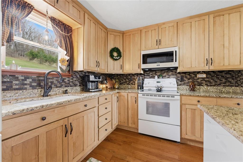 192 Colvin Run Road Grindstone, PA 15442 - Photo 6 of 39