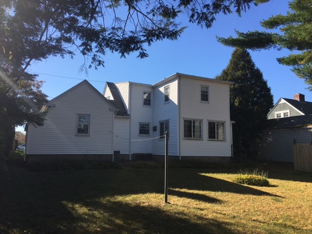 187 Lyndon Road Cranston, RI 02905 - Photo 3 of 17 Gallery Image 3